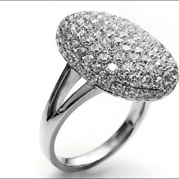 Jewelry - 🔥HOST PICK - NEW TWILIGHT BELLA SILVER ENGAGEMENT RING